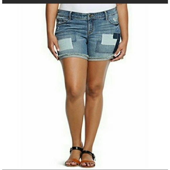 Torrid Patchwork Denim Cut Off Shorts - Picture 1 of 7